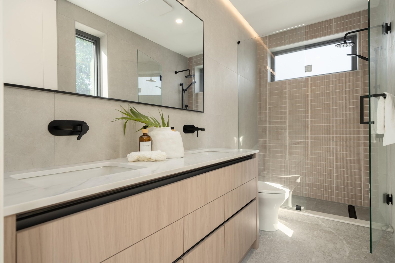 Ensuite bathroom with double vanity and walk-in shower at 1-2941 W 29th Ave, Mackenzie Heights, Vancouver