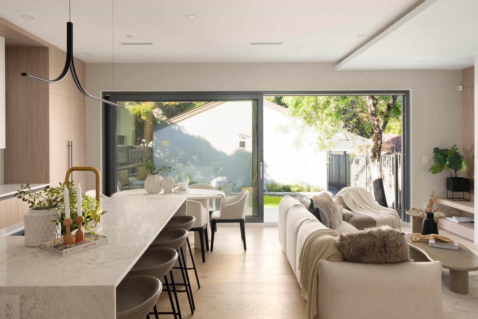 Dining area with backyard view at 2-2941 W 29th Ave, Mackenzie Heights, Vancouver