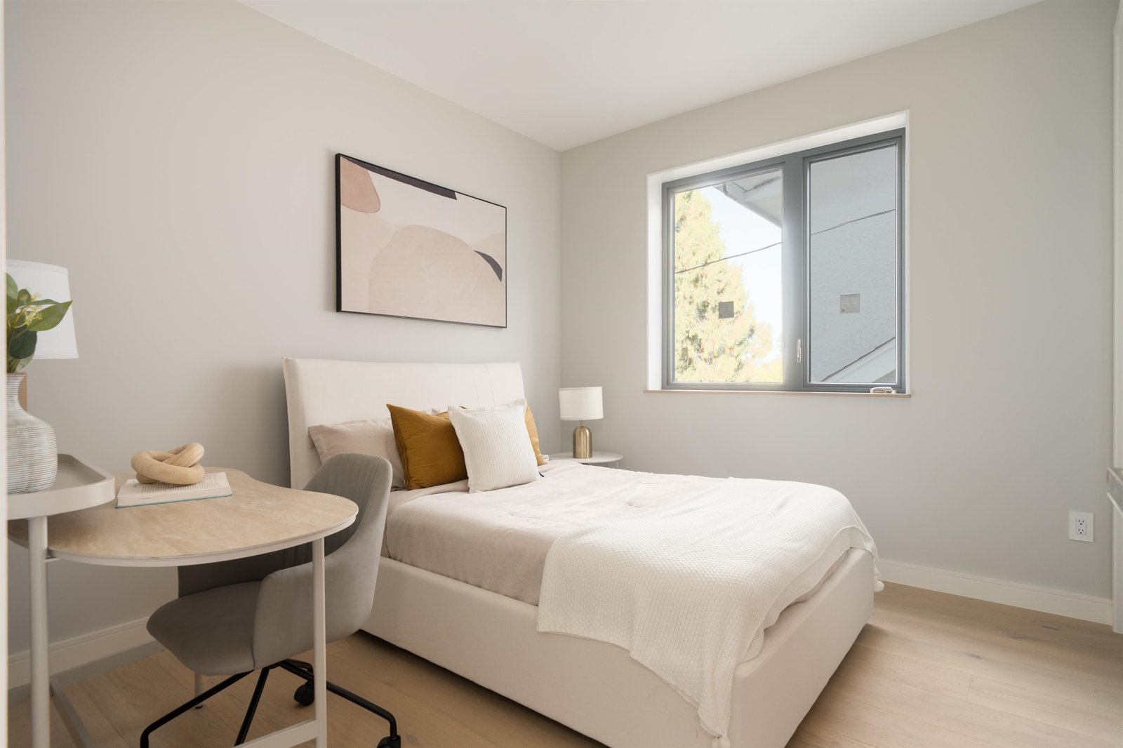 Bedroom with desk at 2-2941 W 29th Ave, Mackenzie Heights, Vancouver